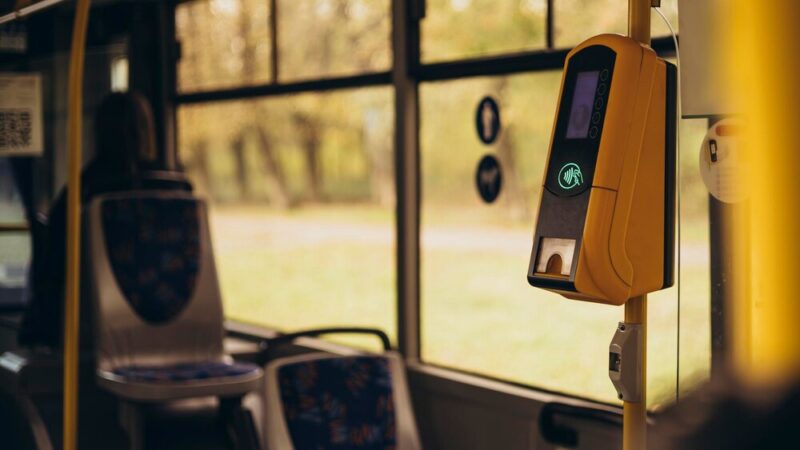 Elektryczne autobusy dla seniorów w Koninie: Nowe połączenia wkrótce!