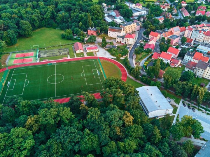 Nowe boiska w Koninie: „Budowlanka” zyska nowoczesny kompleks za 4 mln zł!