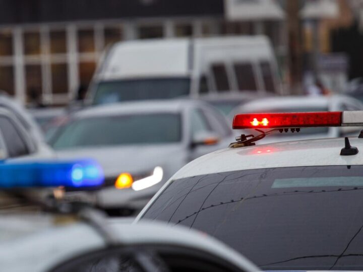 Wielkopolska w szoku: Mieszkańcy słyszą potężne wybuchy, policja wyjaśnia sytuację