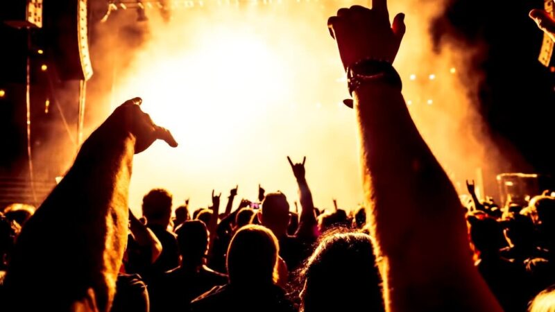 Nowa płyta Spiętego i koncert w Koninie – czas na muzyczną ucztę!