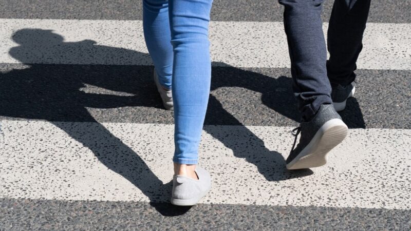 Uczniowie z Dobrosołowa w akcji: Bezpieczeństwo na drodze z odblaskami!