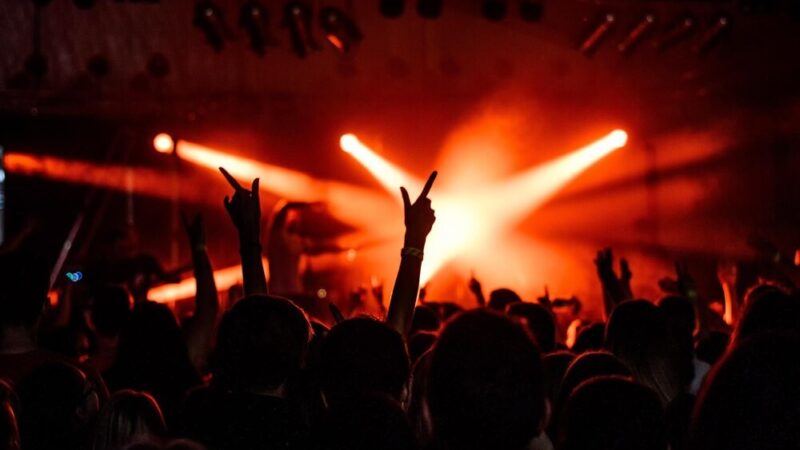 Młodzież odkrywa świat krótkiego metrażu na festiwalu OKFA w CKiS