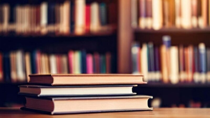 Jesienne wieczory z „Czarnymi skrzydłami”: dołącz do dyskusji!