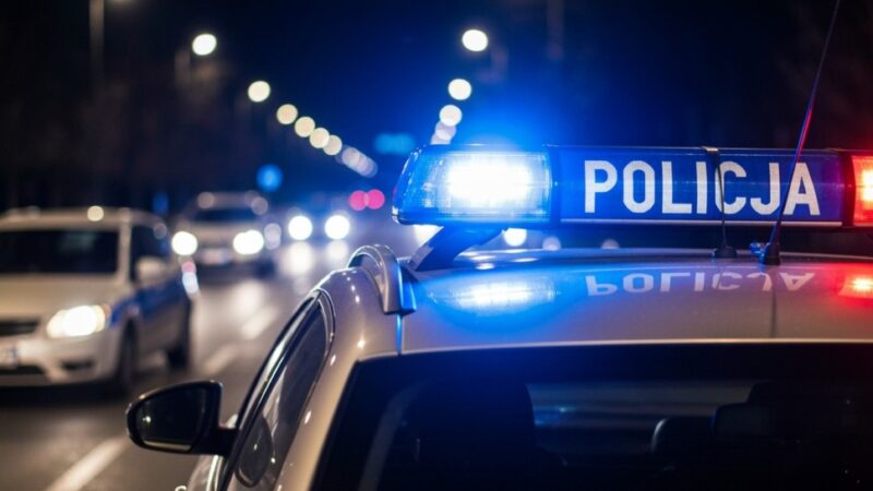 Policjanci z Konina świętują 107. rocznicę niepodległości z awansami i odznaczeniami