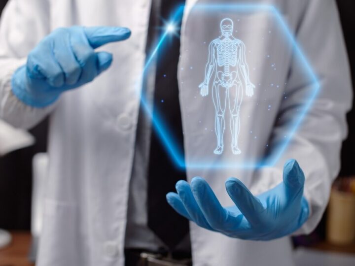 Bezpieczni babcia i dziadek: kluczowe zasady ochrony w życiu i sieci