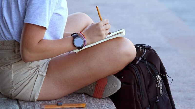 Nowe technologie w szkołach Starego Miasta: Komputery wspierają uczniów w cyfrowym rozwoju