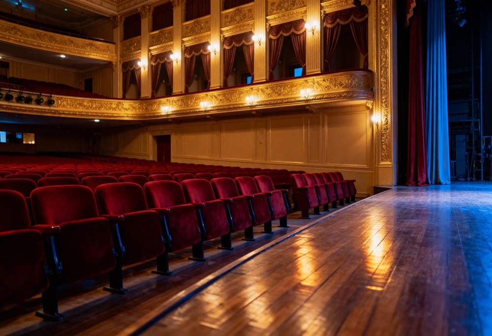 Zanurz się w dźwięki sprzed stulecia z Polą Negri