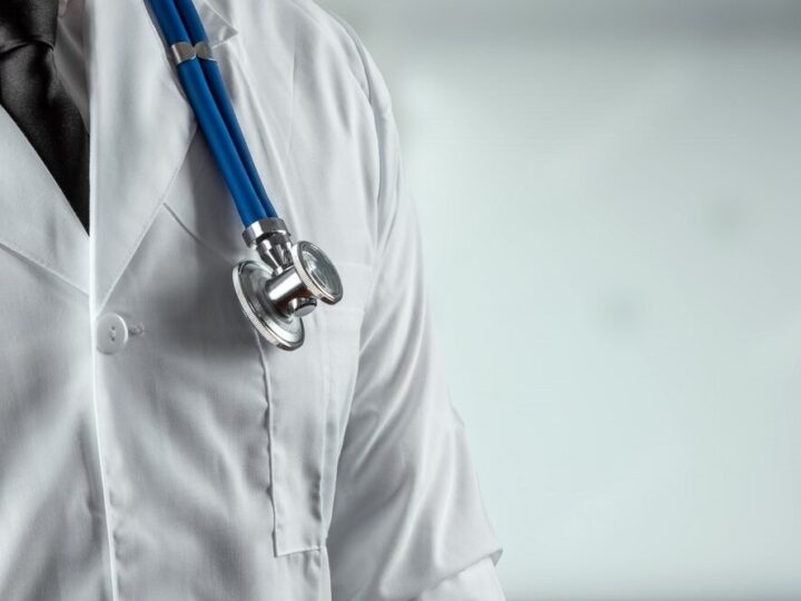 Bezpieczny Konin: Edukacyjne spotkania z seniorami i przedszkolakami