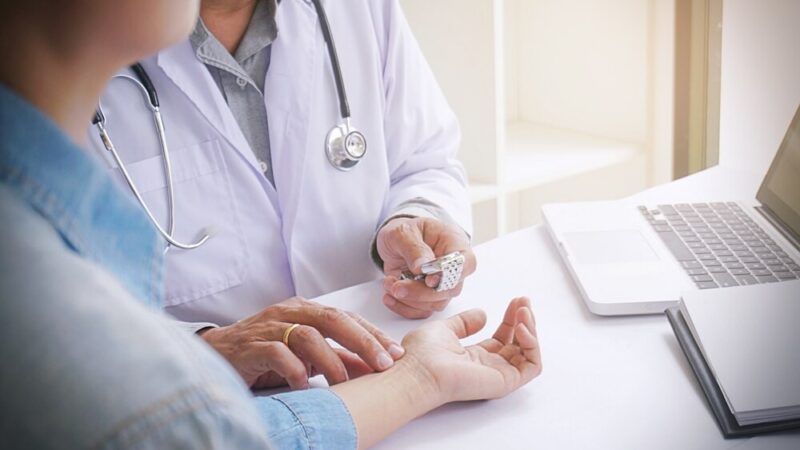 Grypa: błyskawiczny wróg, który zagraża zdrowiu Polaków