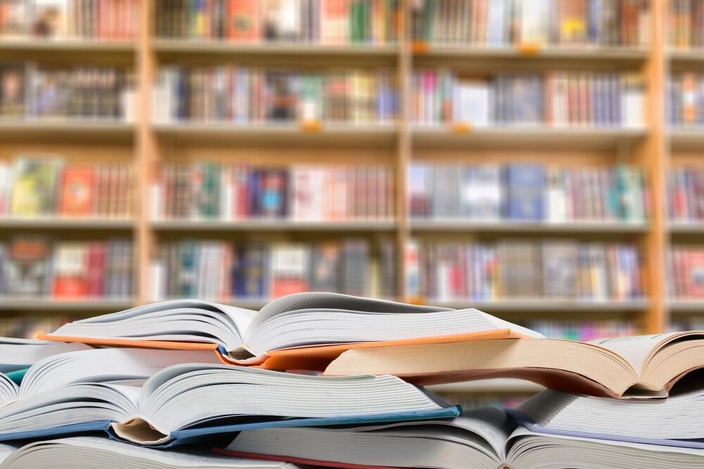 Izba Pamięci w Starym Mieście: Biblioteka zachęca do odkrywania lokalnych skarbów historii