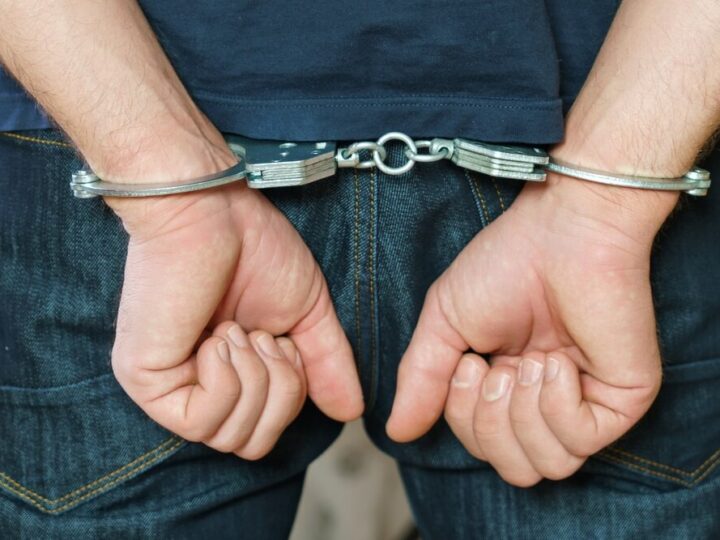 38-latek aresztowany za brutalne wymuszenie pieniędzy