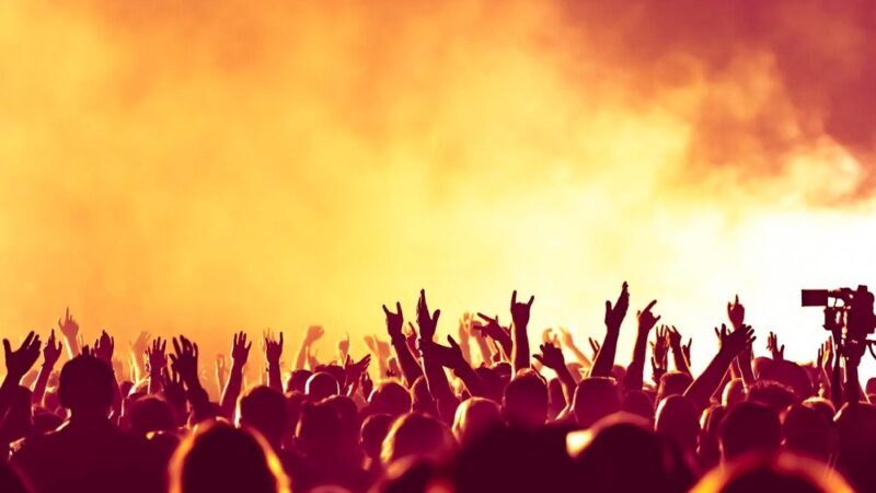 Emocjonalna podróż muzyczna: „Trzynasty Apostoł” na żywo