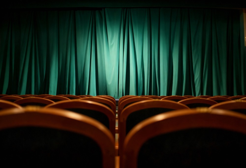 Teatr w Koninie: sztuka ożywia miejskie ulice