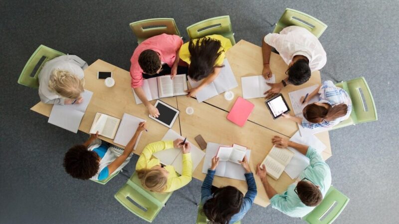 Wyzwania współczesnej młodzieży – eksperci o potrzebach pokolenia Z