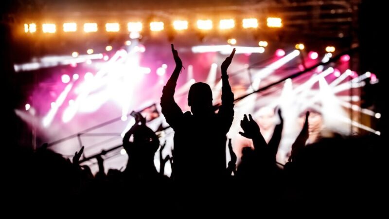 Trąbka na czołowej scenie: koncert bigbandowy Davida Pastora