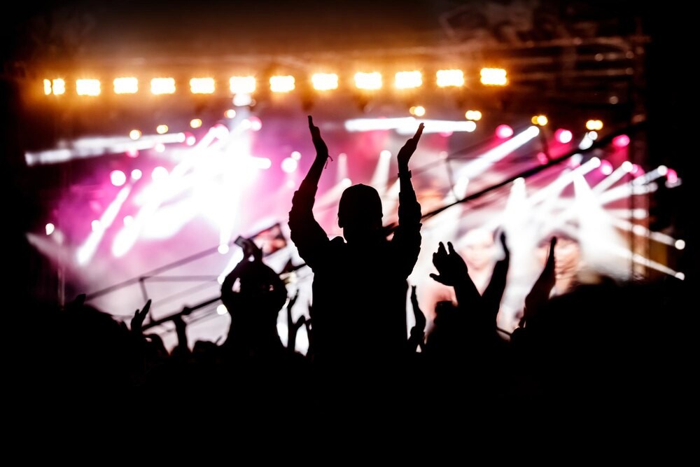 Trąbka na czołowej scenie: koncert bigbandowy Davida Pastora