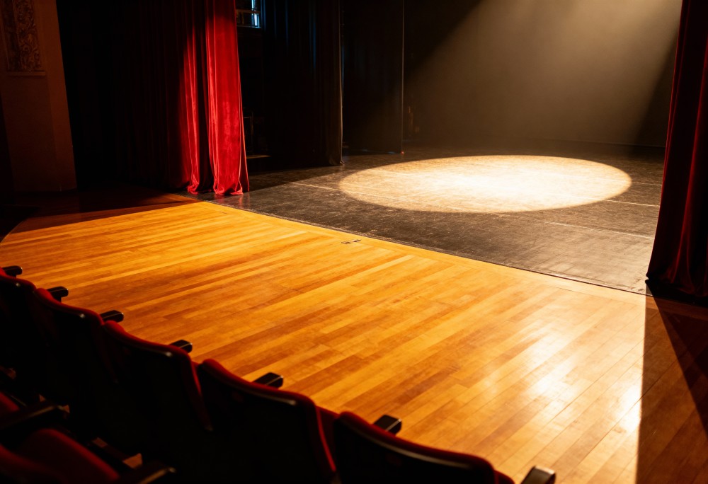 Wajda i Nowa Fala: Młodzieńcze uczucia w „Niewinnych czarodziejach