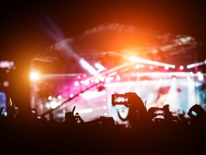 Silent Disco w Galerii Wieża Ciśnień: Wybierz swój rytm i tańcz!