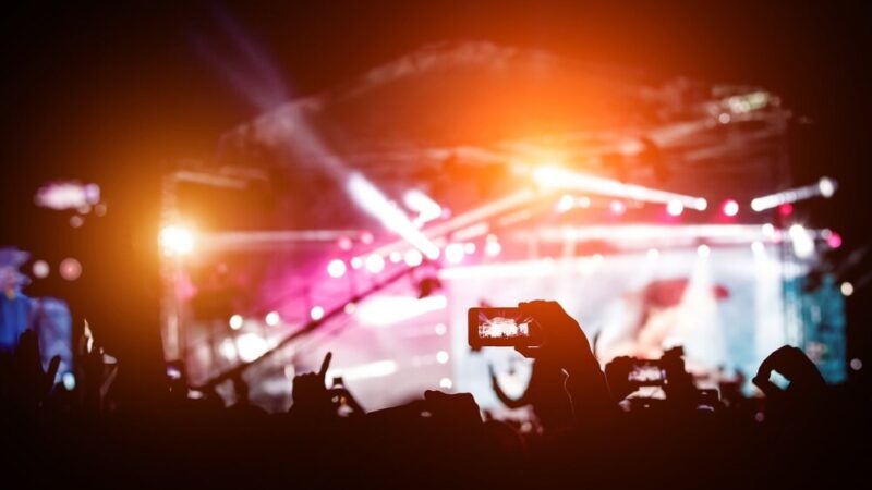 Silent Disco w Galerii Wieża Ciśnień: Wybierz swój rytm i tańcz!