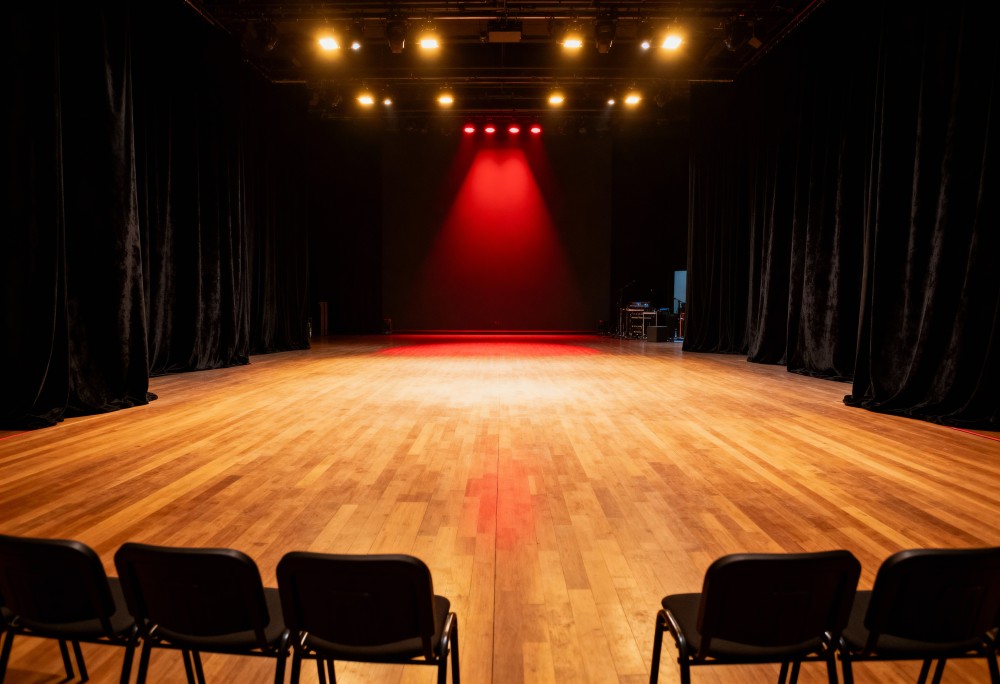 Teatr jako bezpieczna przystań dla młodzieży